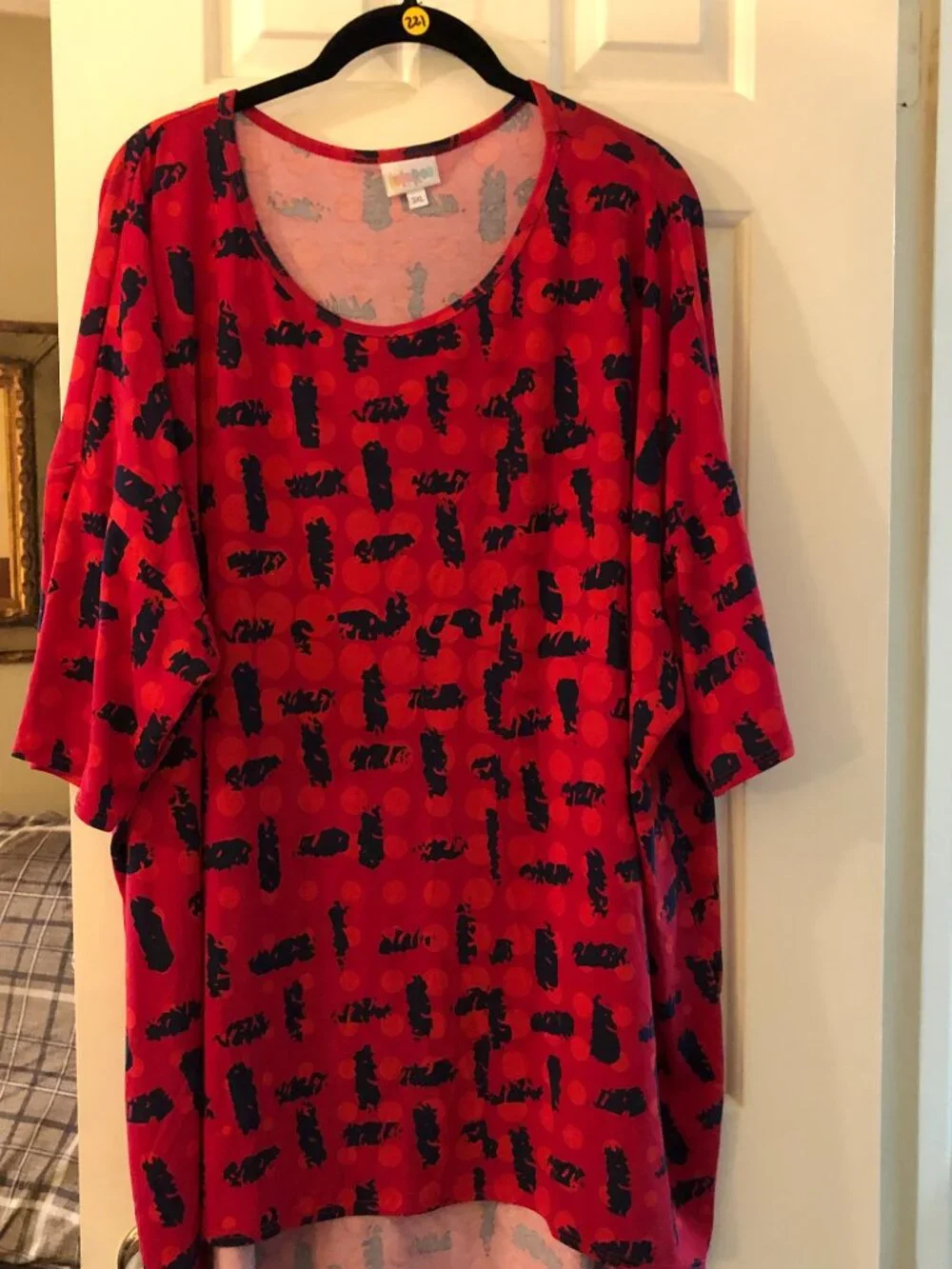 221 RED AND BLACK IRMA TUNIC 3X LULAROE